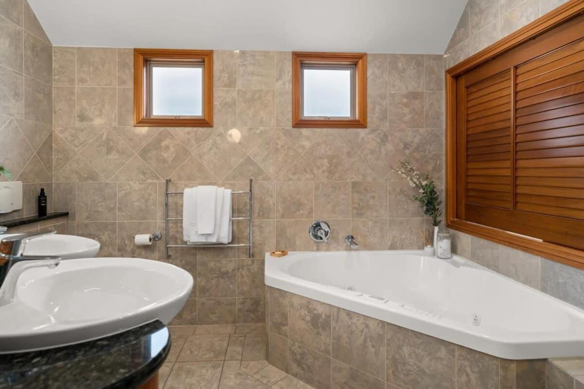 אוקלנד Takapuna Beachfront W Stunning Views מראה חיצוני תמונה